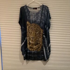 Leopard Print Graphic T-Shirt